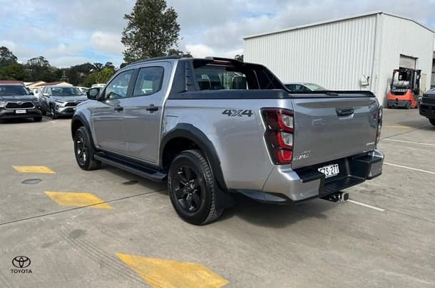 2025 Isuzu D-MAX X-TERRAIN in Silver