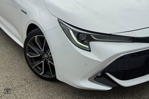 2019 Toyota Corolla ZR in White