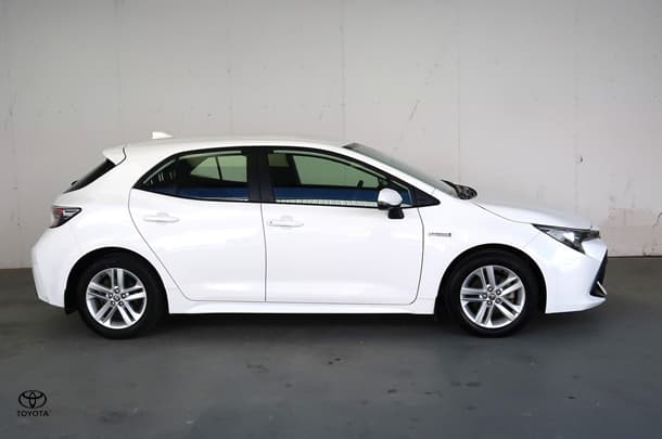 2022 Toyota Corolla Ascent Sport Hybrid in White