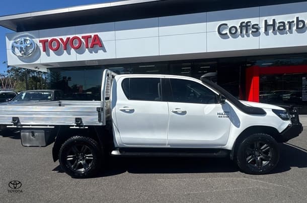 2023 Toyota Hilux SR in White