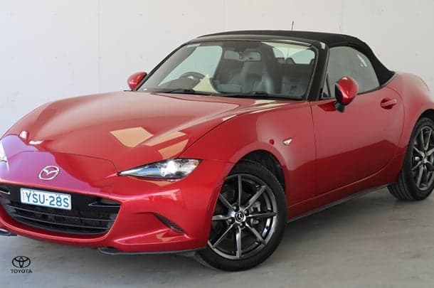 2017 Mazda MX-5 GT in Red
