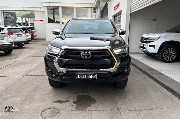 2023 Toyota Hilux SR5 in Black