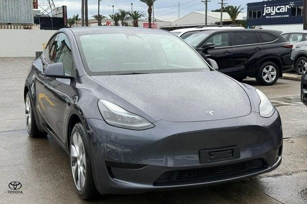 2022 Tesla Model Y Rear-Wheel Drive in Grey