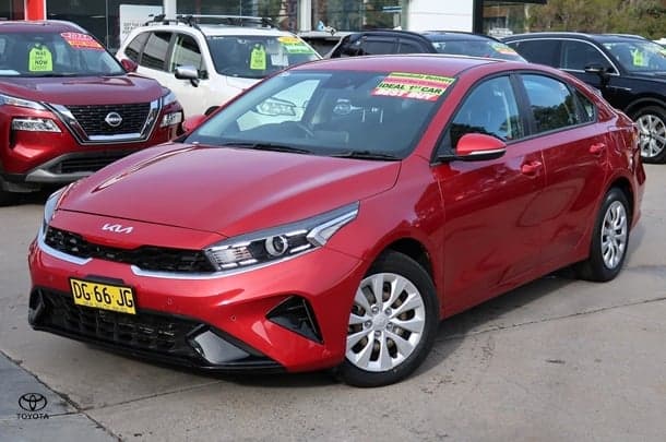 2023 Kia Cerato S in Red