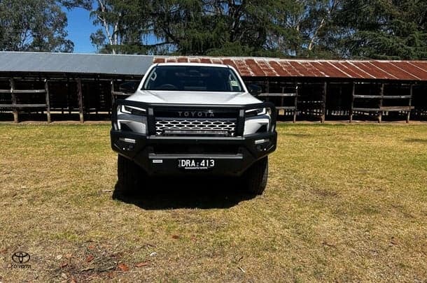2025 Toyota Hilux SR5 48V in White