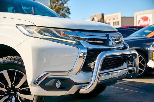2016 Mitsubishi Pajero Sport GLS in White
