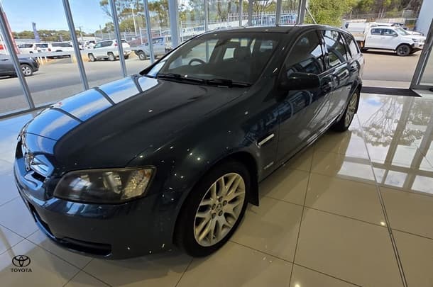 2009 Holden Commodore Omega in Blue