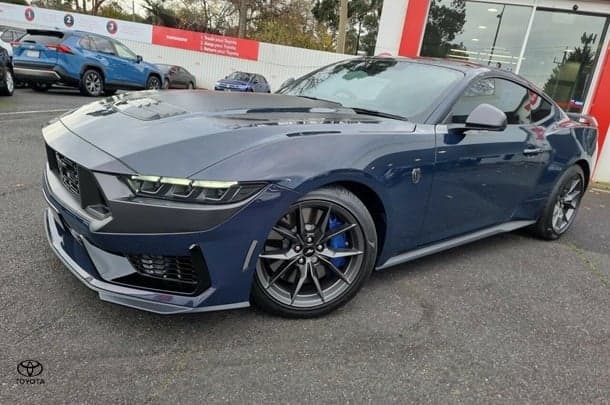 2024 Ford Mustang Dark Horse in Black