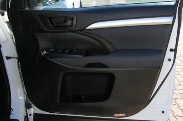 2014 Toyota Kluger GX in White