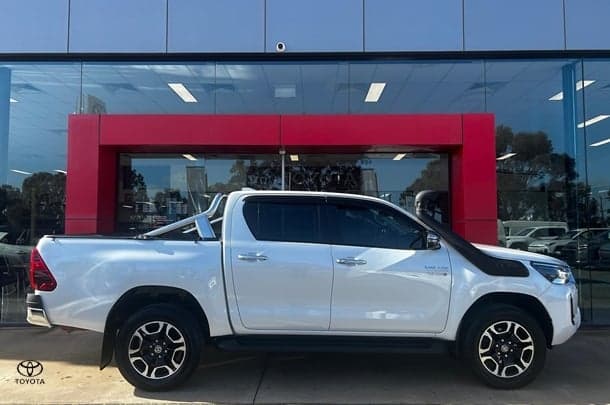 2023 Toyota Hilux SR5 in White