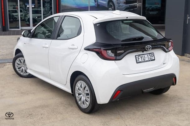 2024 Toyota Yaris Ascent Sport in White