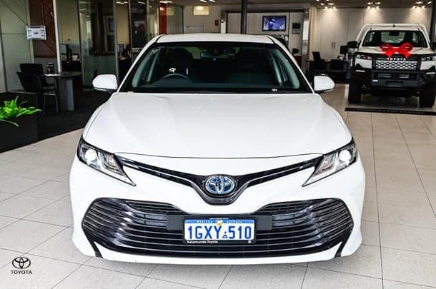 2019 Toyota Camry Ascent in White
