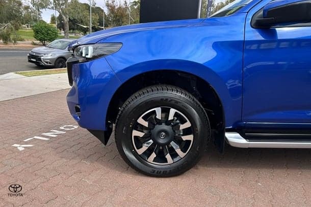 2025 Mazda BT-50 GT in Blue