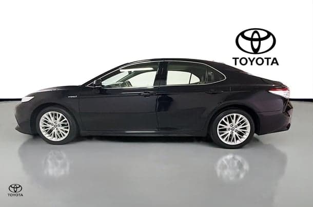 2020 Toyota Camry SL in Black