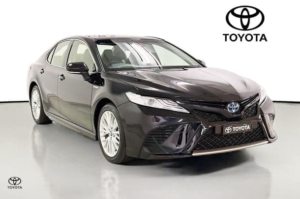 2020 Toyota Camry SL in Black