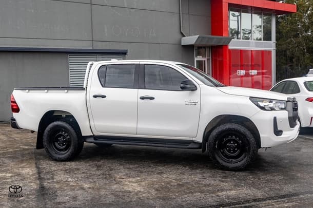2022 Toyota Hilux SR in White