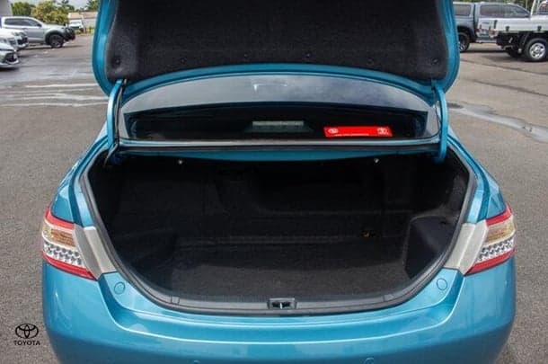 2010 Toyota Camry Hybrid Luxury in Blue