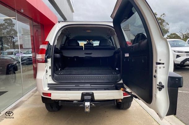 2017 Toyota Landcruiser Prado VX in White