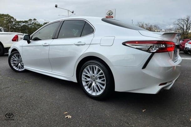 2019 Toyota Camry SL in White