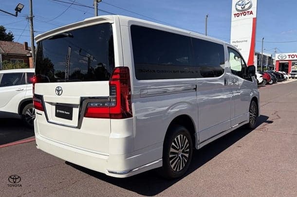 2025 Toyota Granvia Standard in White