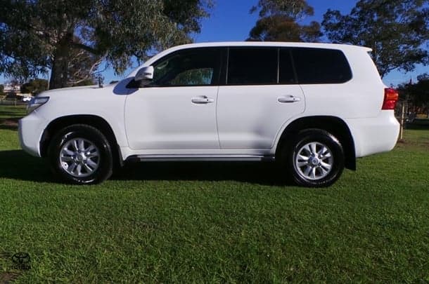 2013 Toyota Landcruiser GXL in White