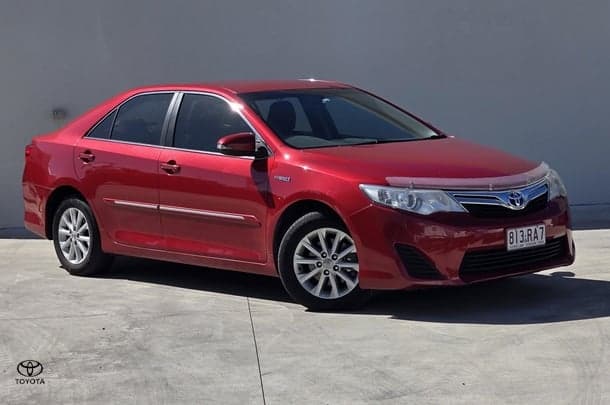 2013 Toyota Camry Hybrid H in Red