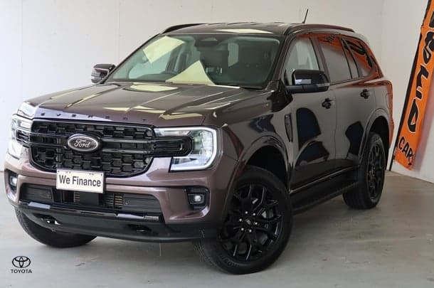 2023 Ford Everest Sport in Grey