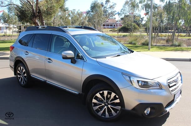 2015 Subaru Outback 3.6R in Grey