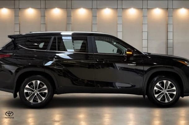 2024 Toyota Kluger GXL in Black