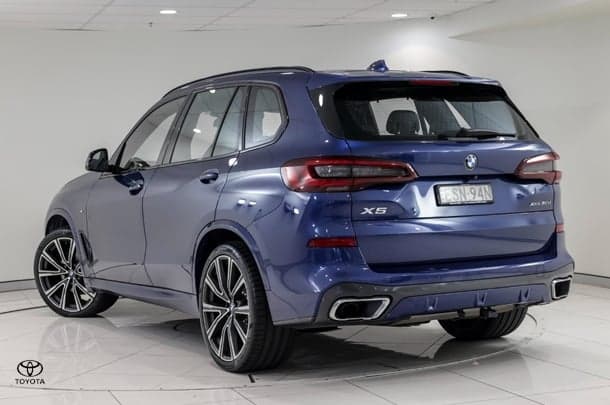 2022 BMW X5 xDrive30d M Sport in Blue