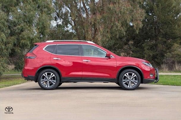 2021 Nissan X-TRAIL ST-L in Red