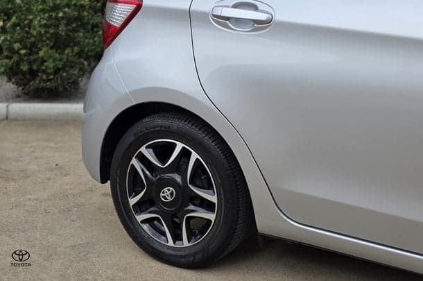 2019 Toyota Yaris Ascent in Silver