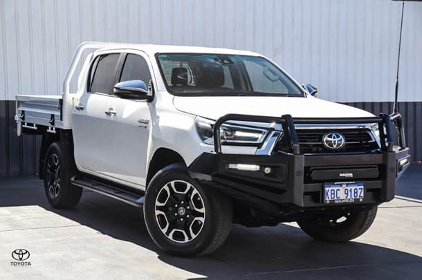 2021 Toyota Hilux SR5 in White