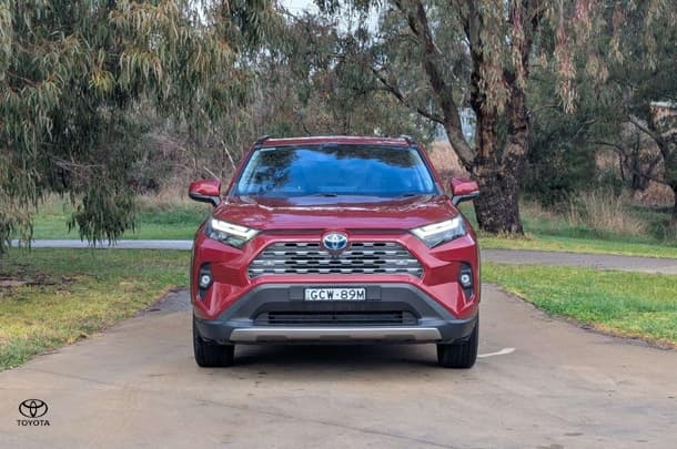 2022 Toyota RAV4 Cruiser in Red