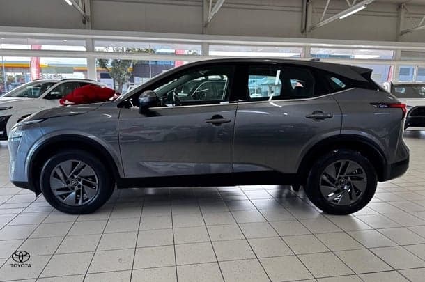 2023 Nissan QASHQAI ST in Grey