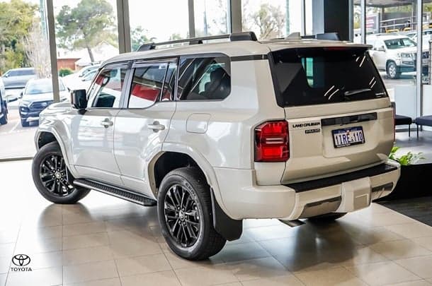2025 Toyota Landcruiser Prado VX in White