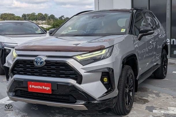 2022 Toyota RAV4 XSE (2WD) in Two Tone Silver