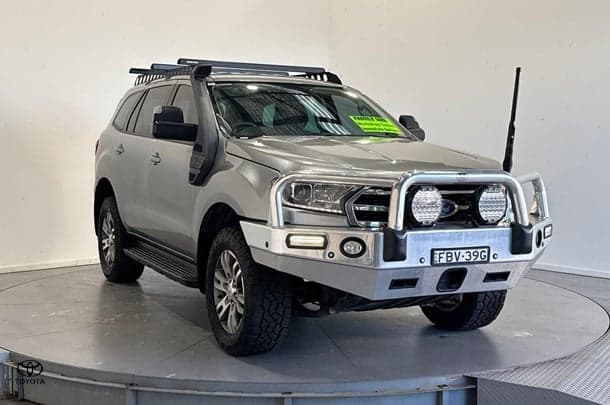2020 Ford Everest Trend in Pink