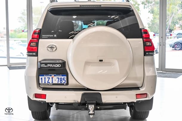 2022 Toyota Landcruiser Prado VX in White