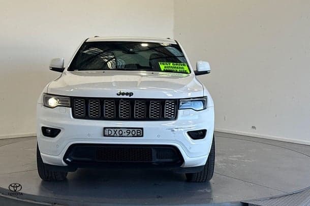 2018 Jeep Grand Cherokee Laredo in White