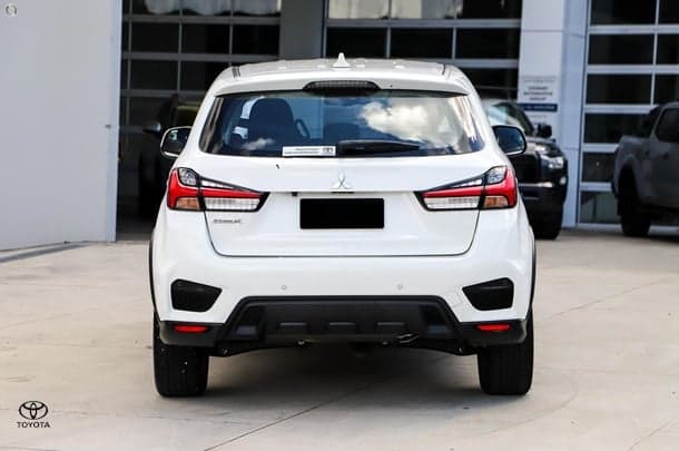 2024 Mitsubishi ASX ES in White