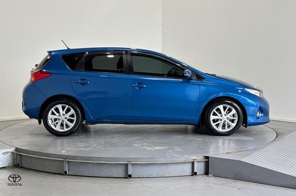 2015 Toyota Corolla Ascent Sport in Blue