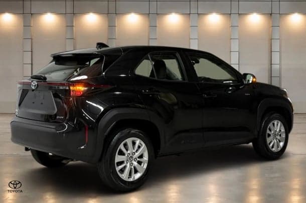 2024 Toyota Yaris Cross GX in Black