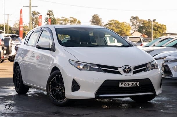 2014 Toyota Corolla Ascent in White