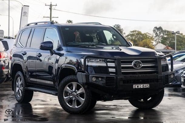 2022 Toyota Landcruiser VX in Blue
