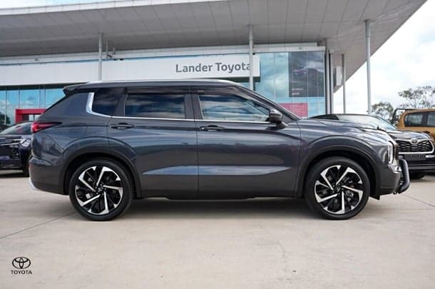 2024 Mitsubishi Outlander Aspire in Grey
