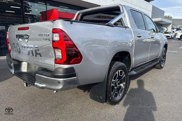 2023 Toyota Hilux SR5 in Silver