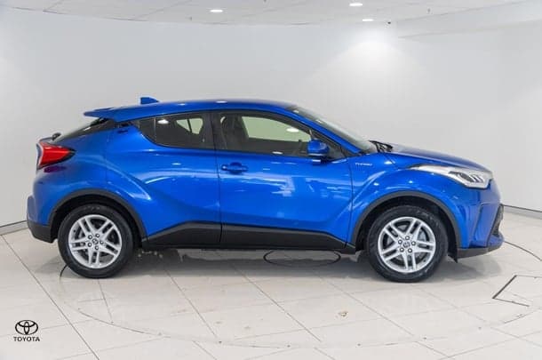 2022 Toyota C-HR GXL-2WD in Blue
