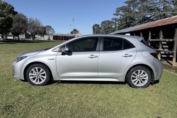 2023 Toyota Corolla Ascent Sport Hybrid in Silver