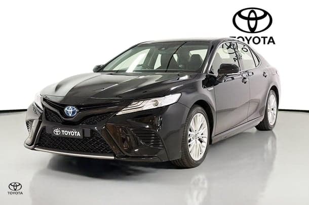 2020 Toyota Camry SL in Black
